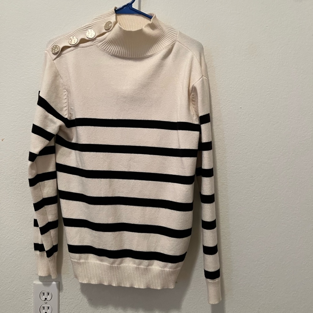 New sweater. Never worn